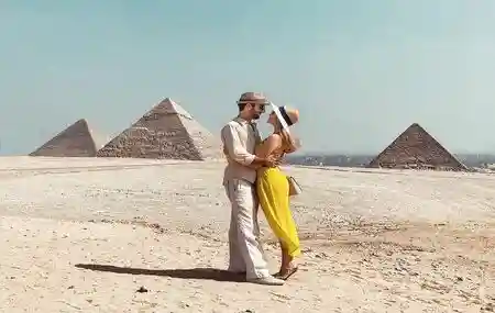 Tour To Giza Pyramids, Memphis and Sakkara