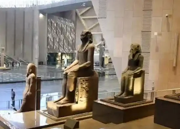 Giza Pyramids and National Museum Tour